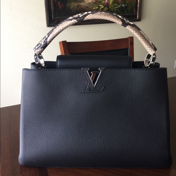 🚫SOLD🚫 LV Capucines MM with Python handle - Picture 2 of 8